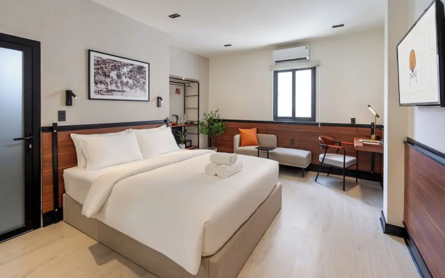 Metrolux City Contemporary Hotel