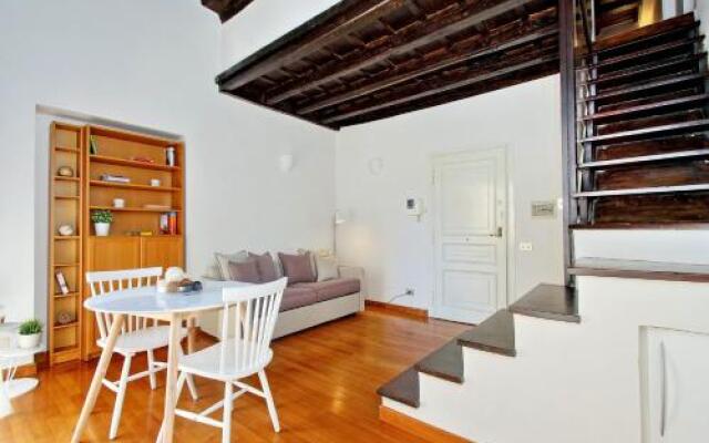 Rent in Rome Trevi Fountain Suite