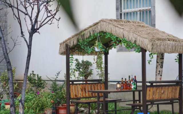 Banmu Flower field house