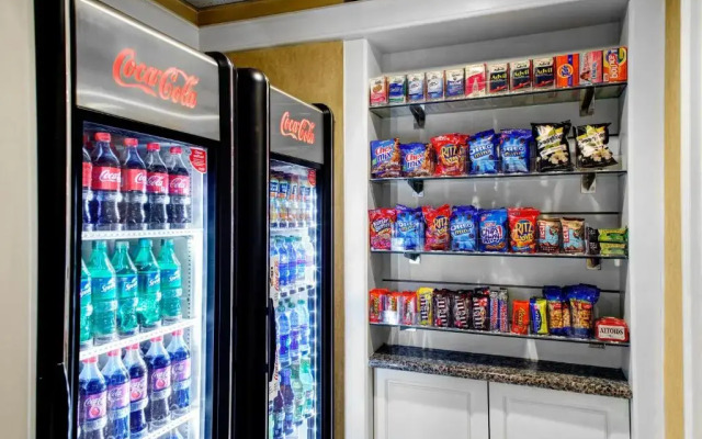 Holiday Inn Savannah Historic District by IHG