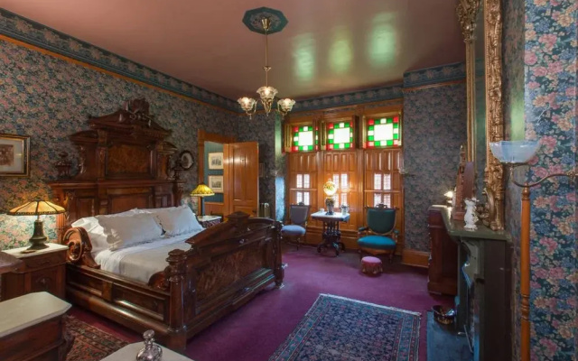 Allyn Mansion