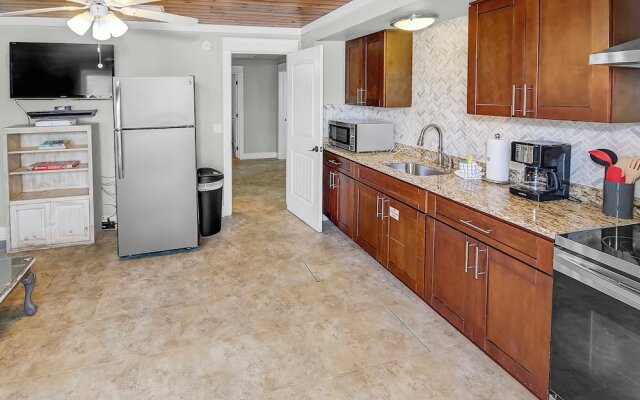 13403 Oleander Dr - Mermaid's Dream