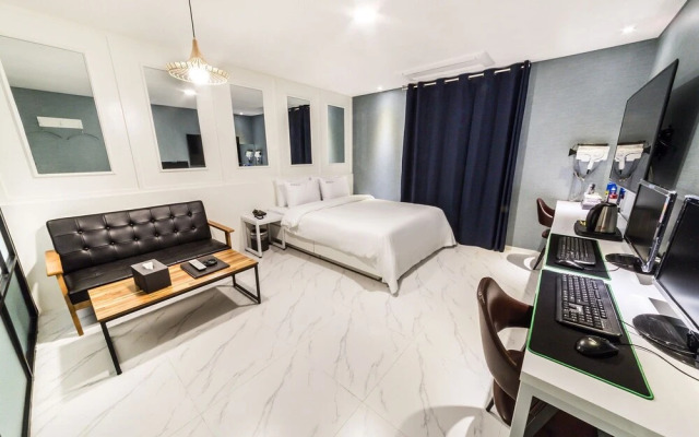 Wolgot Hotel RG