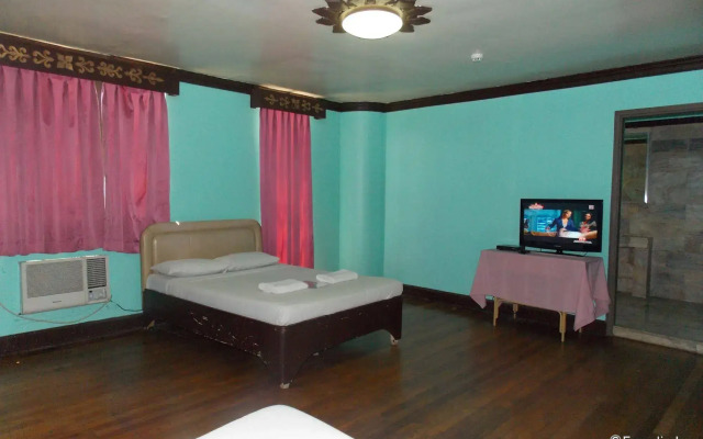 Regatta Residence Hotel