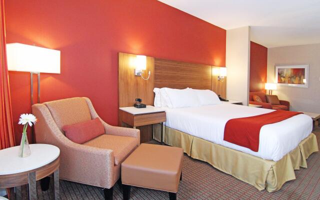 Holiday Inn Express & Suites Calgary NW - University Area, an IHG Hotel