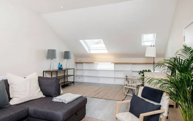 3-bed Mews House, Battersea