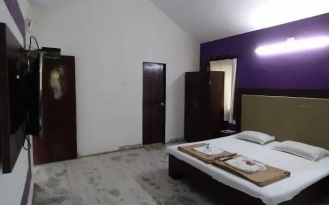 Hotel Summer House – Guest Rooms – Daman