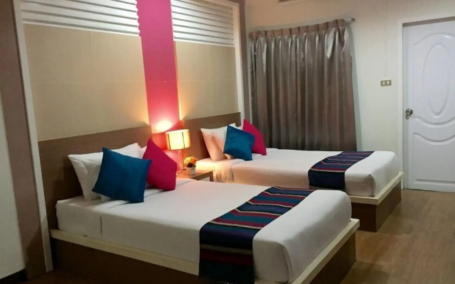 Charoenchit House