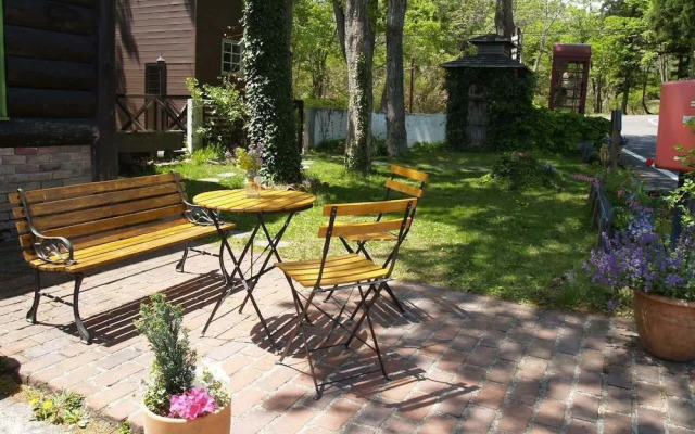 Woody House Kazamidori