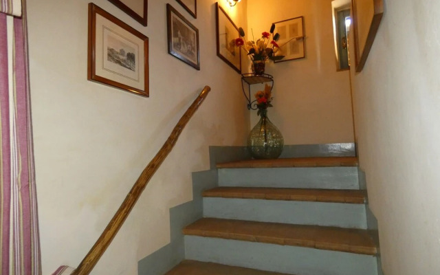 SCAPPO IN UMBRIA, Casale Monti