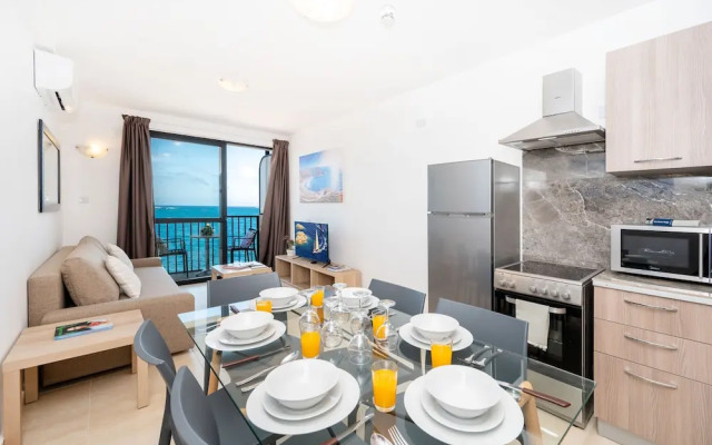 Islet Seafront Family Apartment