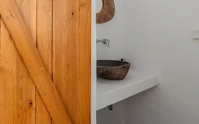 Villa Kaya Plaka With 3 Bedrooms and 3 Bathrooms
