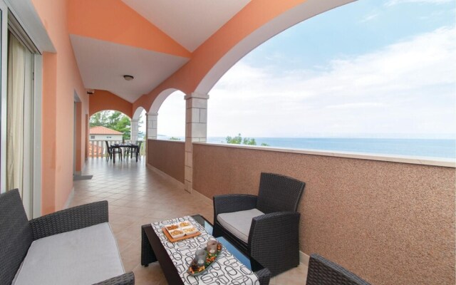 Beautiful Home in Blato With Wifi and 5 Bedrooms