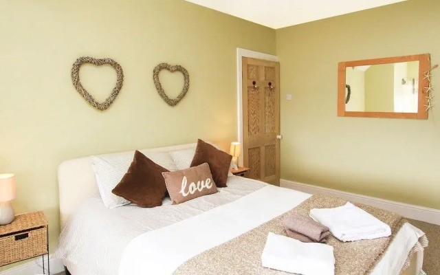 Min Y Mor Trearddur Bay