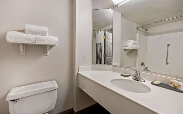 La Quinta Inn & Suites by Wyndham Tacoma - Seattle