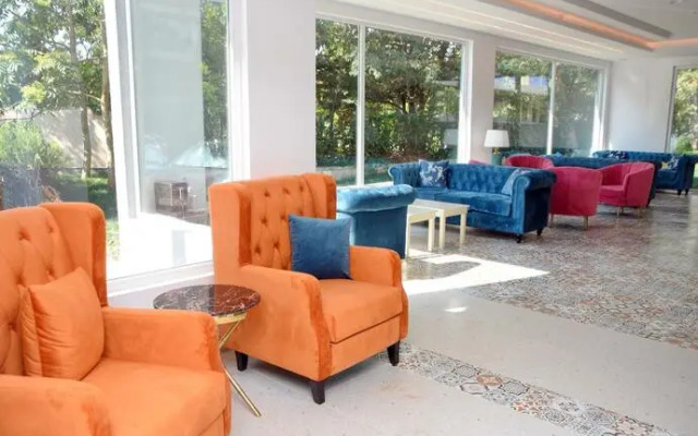 Spring Holiday Resort