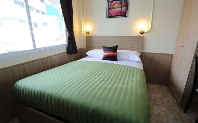 Sukhumvit 20 Guest House