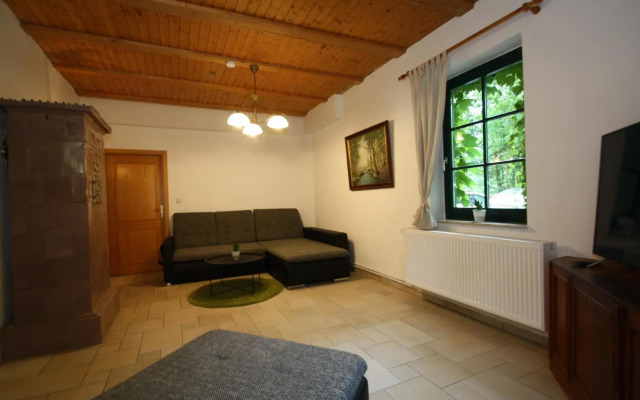 Semi detached house, Glave