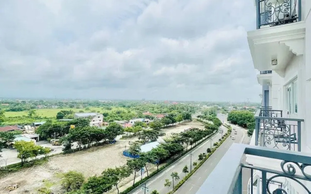 A Luxurious 1BR Apartment