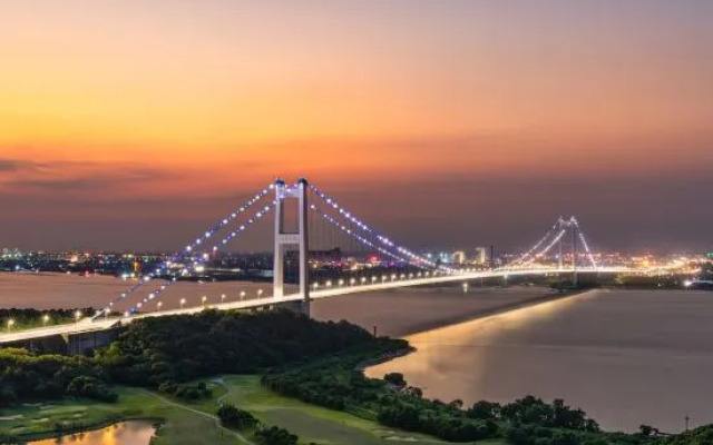 Vienna Hotel (Jingjiang Taihe Wuyue Plaza Bus Terminal)