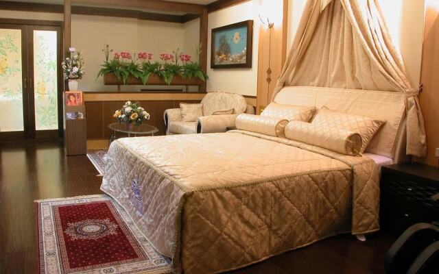 Swan Lake hotel