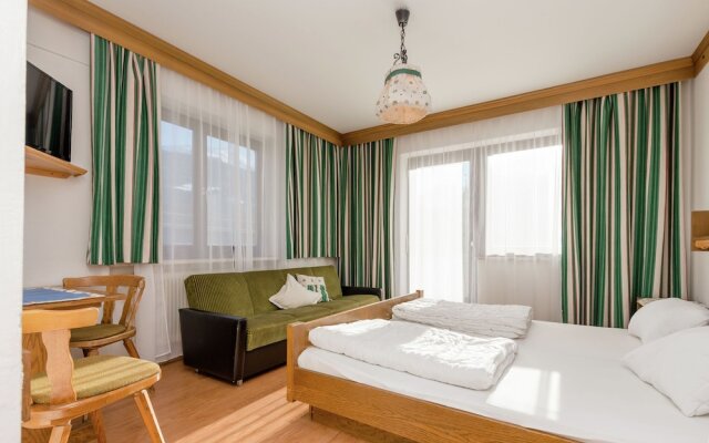 Modern Apartment in Hollersbach im Pinzgau With Balcony