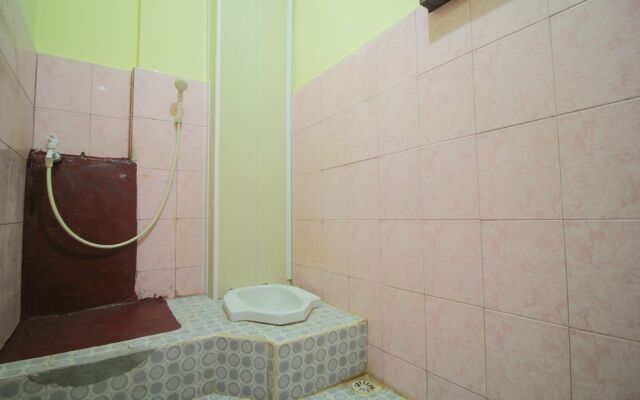 SPOT ON 2305 Andys Nur Penginapan