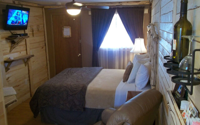 The Cedaredge Lodge