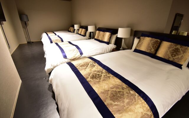 PRIME INN OSAKA SHINSAIBASHI - Hostel