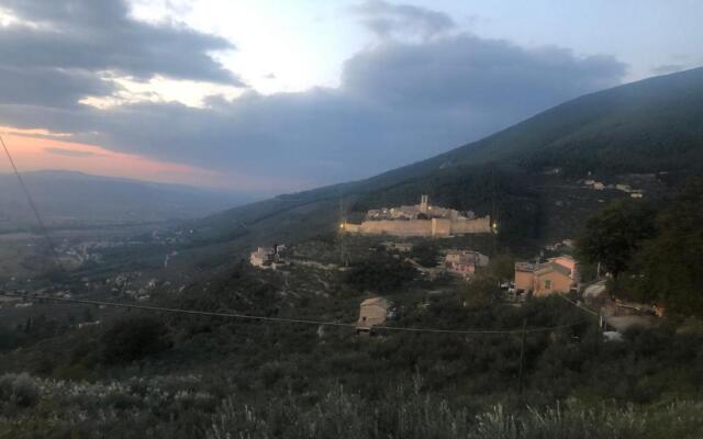 Il Castello Di Campello