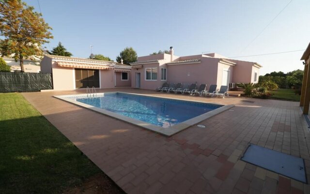 Villa With 5 Bedrooms in Estômbar, With Wonderful City View, Private Pool, Enclosed Garden - 6 km From the Beach