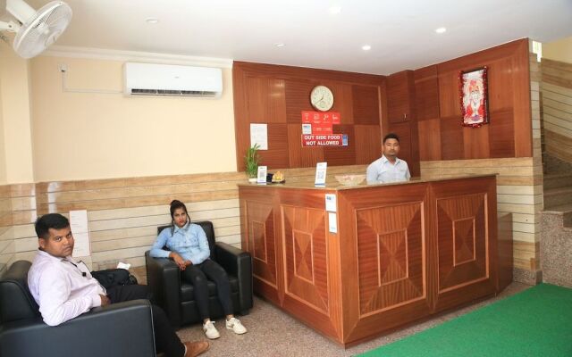 Hotel Kumud Plaza
