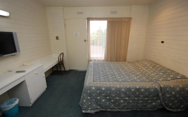 Econo Lodge Portland – Guest Rooms – Portland