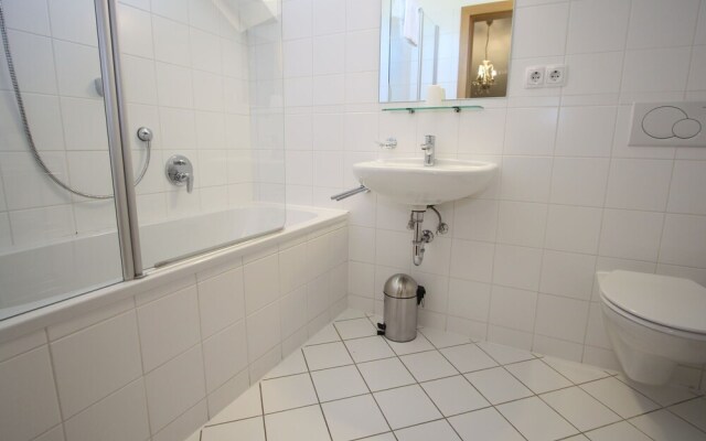 Cozy Apartment in Rauris near Forest