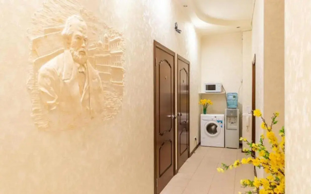 Достоевскинн на переулке Кузнечный