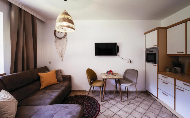 PineTree Lodge