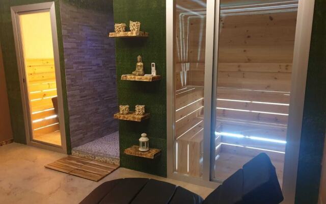 Royalty room spa