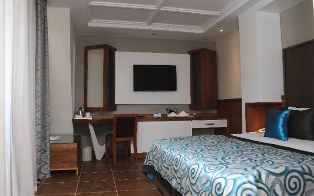 Crystal Waterworld Resort And Spa