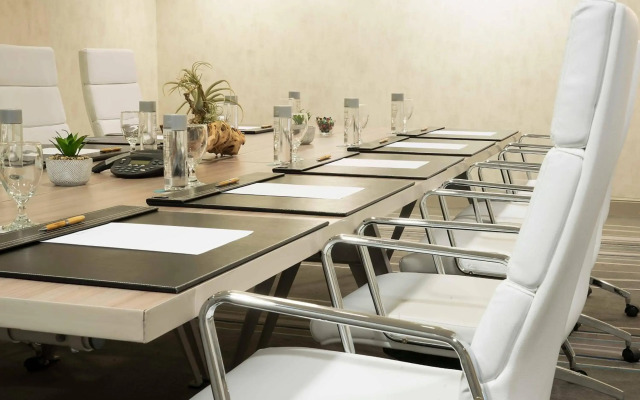 Westdrift Manhattan Beach, Autograph Collection by Marriott