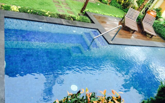 Tanjung Sari Inn