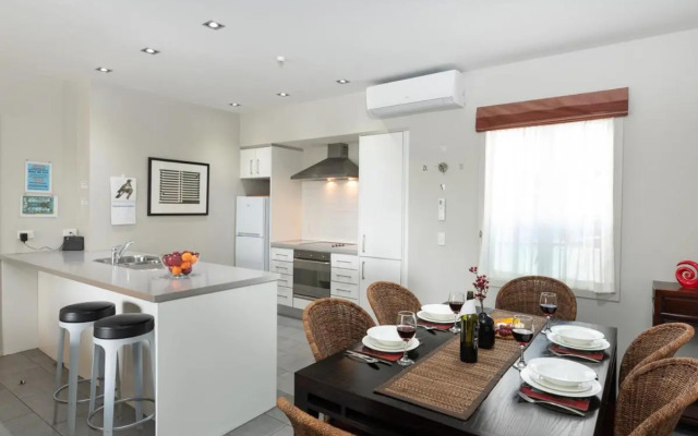 Oceanside - Paihia Waterfront Apartment