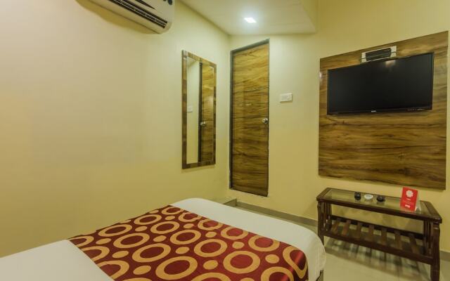OYO 9983 Hotel Golden Park