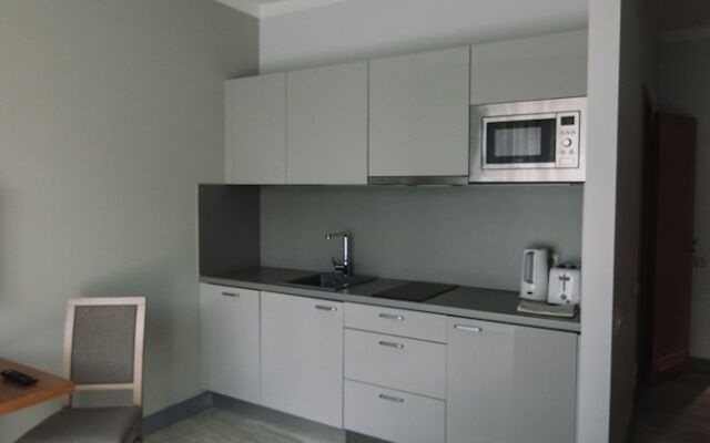 Merepargi ApartHotel & Cafe