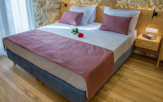 Elma Suites
