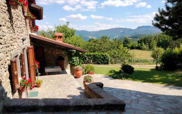 La Sala Vecchia - Lovely Tuscan Holiday house Badia Prataglia, Casentino Valley