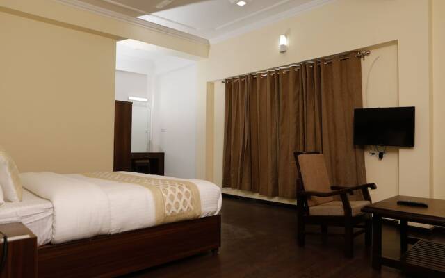 OYO 11490 Hotel Royal Hill