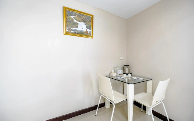 Gold Airport Suites