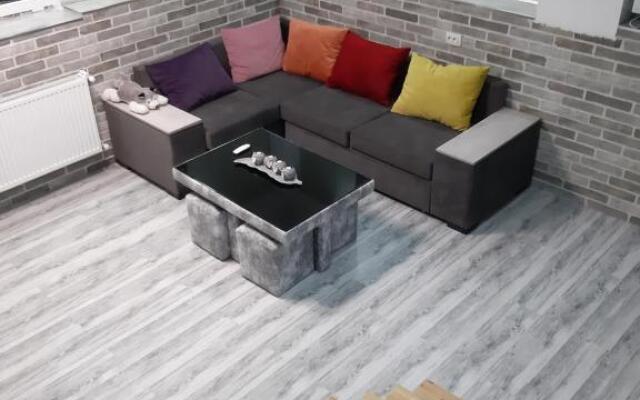 Babis Home Kaloubni st. 40