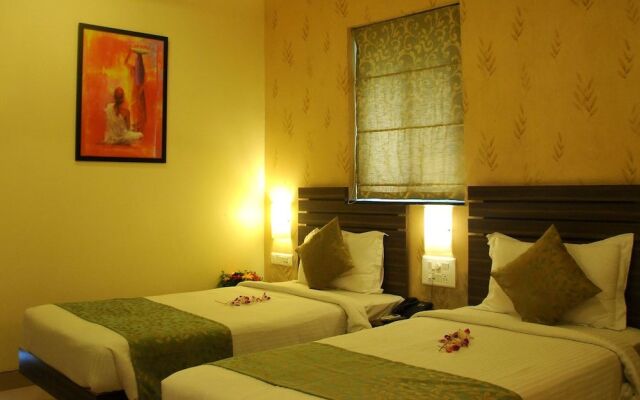 JK Rooms 104 Hotel Madhav International