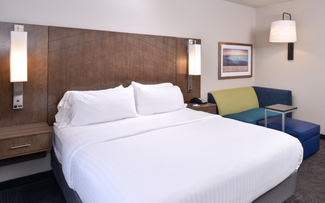 Holiday Inn Express & Suites Bryant - Benton Area, an IHG Hotel